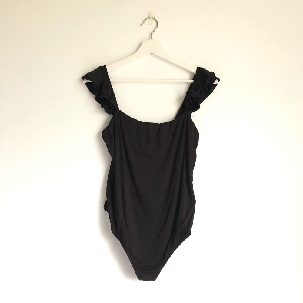 NWT Lulu’s Repeat After Me Ruffle Strap Bodysuit | Black Size XL Feminine Flirty